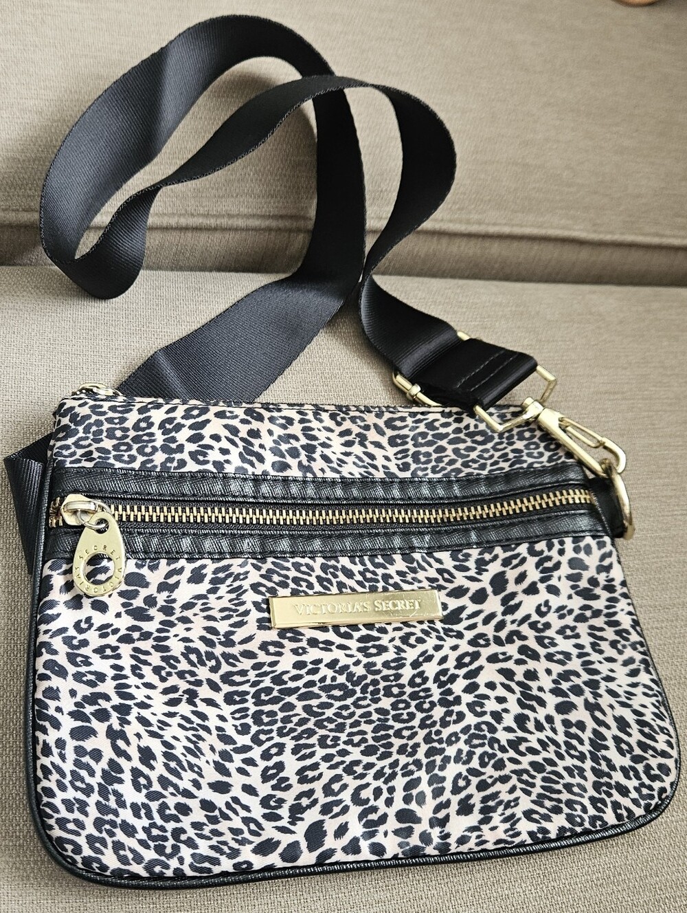 Victoria's Secret Cheetah Animal Print Crossbody Bag in Black & Cream Y2K